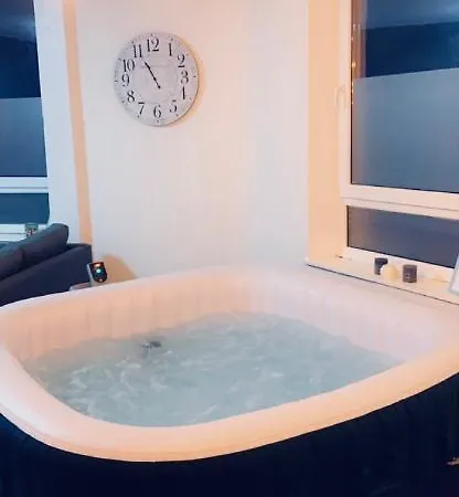 Cosy Et Chaleureux Avec Jacuzzi *